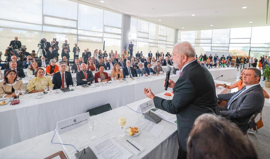 Presidente Lula homenageia o reitor Carlos Luiz Cancellier