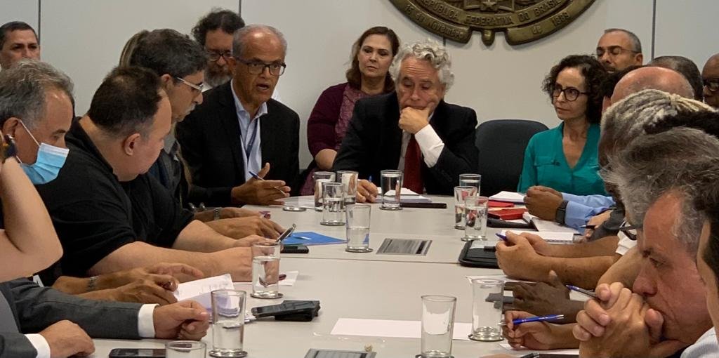 PROIFES-Federação orienta os sindicatos federados quanto a proposta de reajuste salarial apresentada pelo governo Federal. Confira