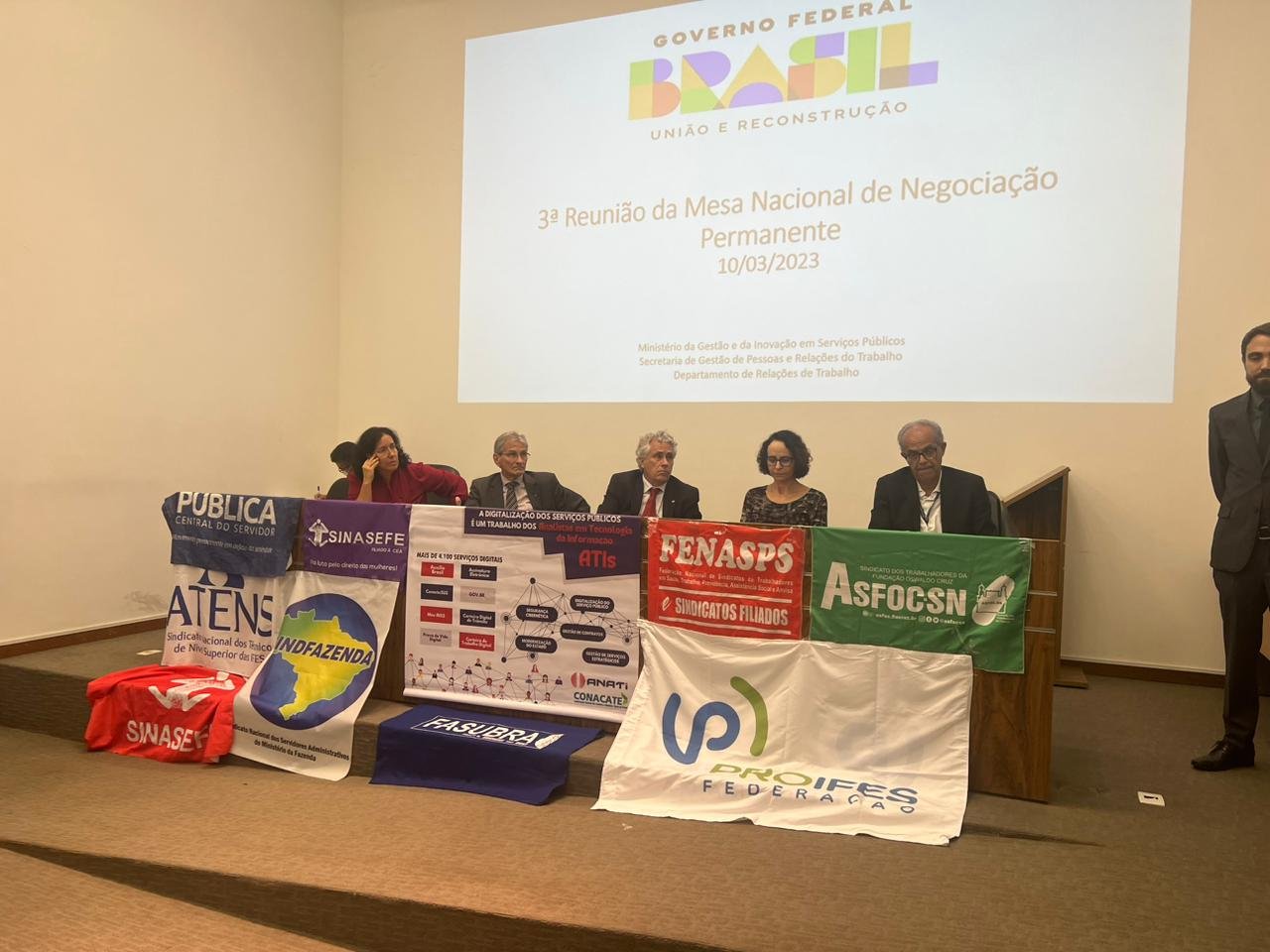 Reajuste salarial: Governo apresenta contraproposta de reajuste de 8,4%