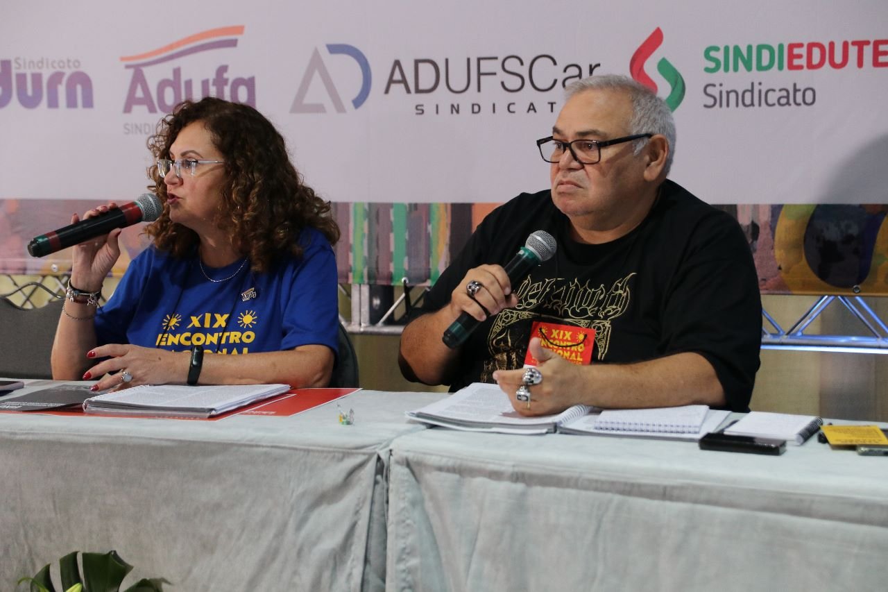 Docentes debatem os desafios do Movimento Sindical em mesa do XIX Encontro Nacional do PROIFES-Federação