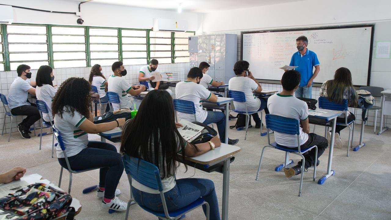 FNE emite documento sobre os resultados da Consulta pública e propostas do MEC a respeito do Novo Ensino Médio