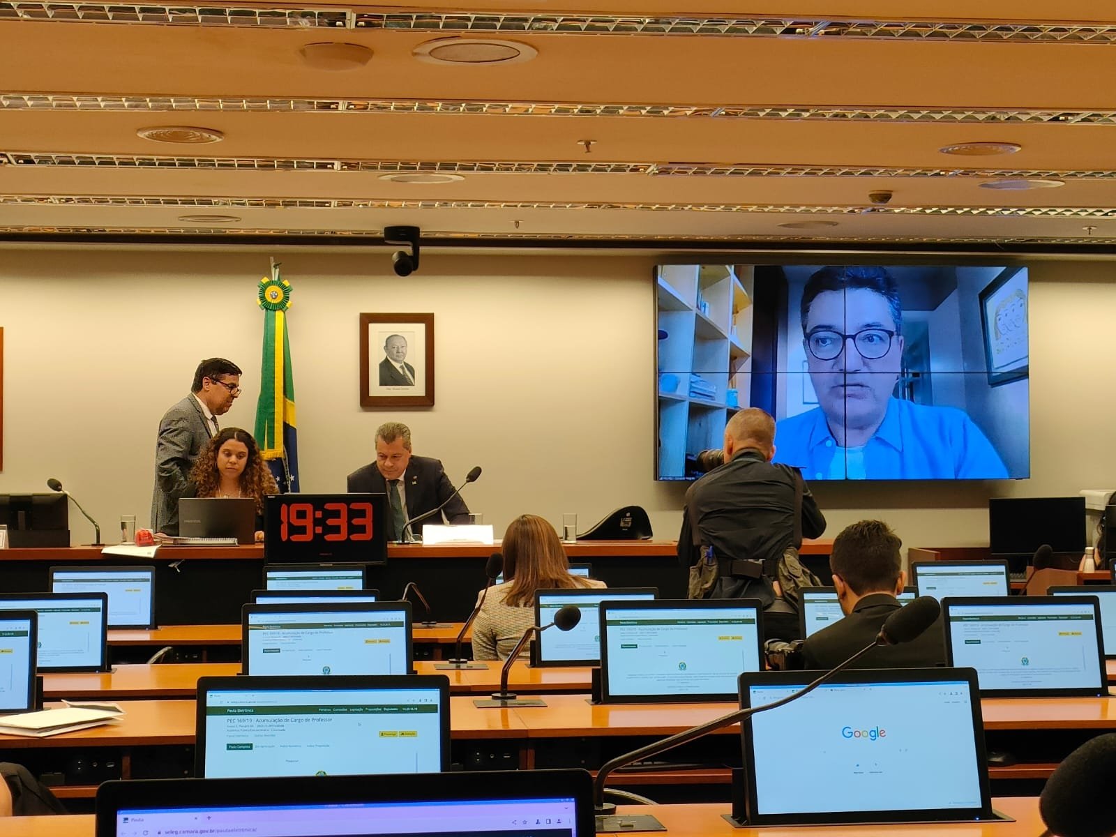 PROIFES-Federação debate na Câmara acumulação de cargo público para professoras e professores