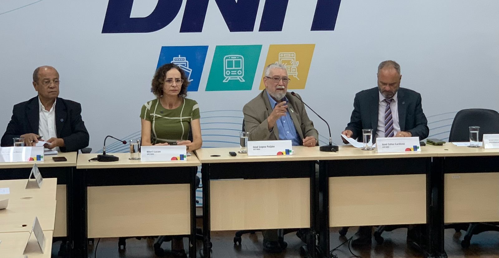 Em nova reunião da Mesa Nacional de Negociação governo segue sem apresentar proposta de reajuste aos servidores públicos federais