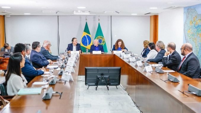 Em encontro com Andifes, Lula fala em recomposição do orçamento das universidades e valorização da categoria docente