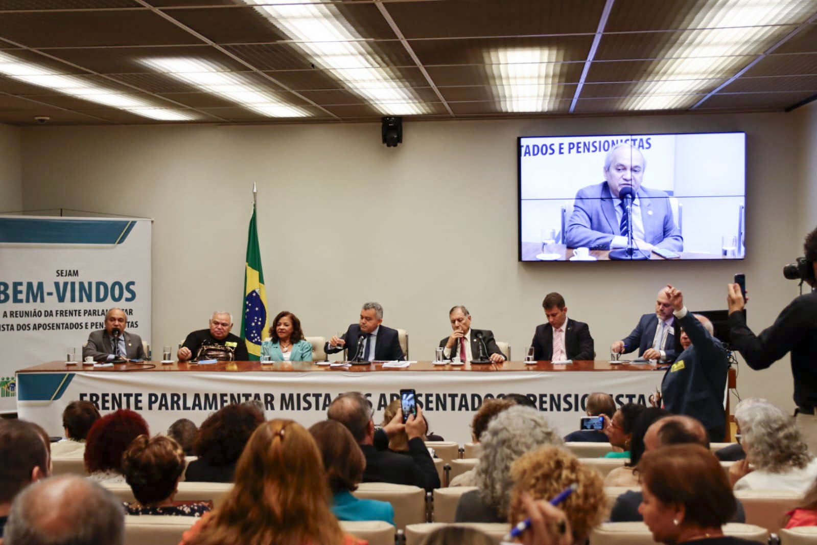 PROIFES defende PEC Social na Câmara dos Deputados