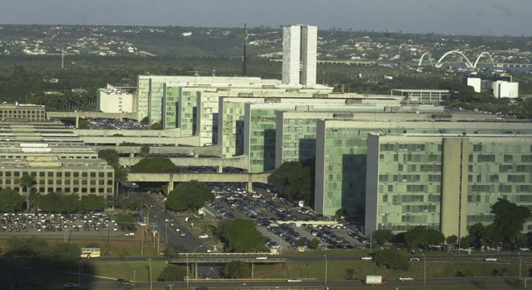 Governo reafirma fim de negociação sobre reajuste para docentes