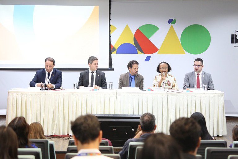 MEC discute políticas regionais de acesso ao ensino superior