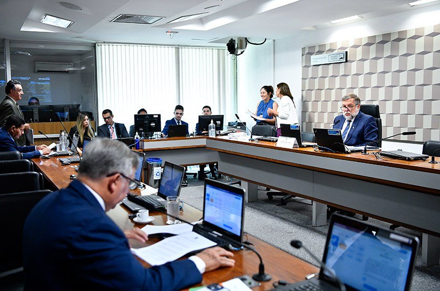 Comissão de Educação aprova repasse de recursos do Fundo Social ao Pnaes