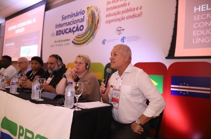 A educação pelo mundo – relatos e realidade