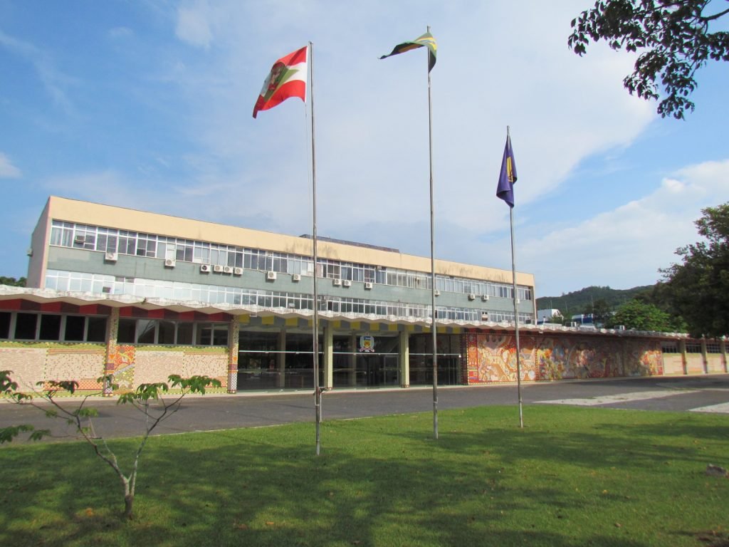 Orçamento de custeio da UFSC deve ser de R$ 170 milhões em 2025