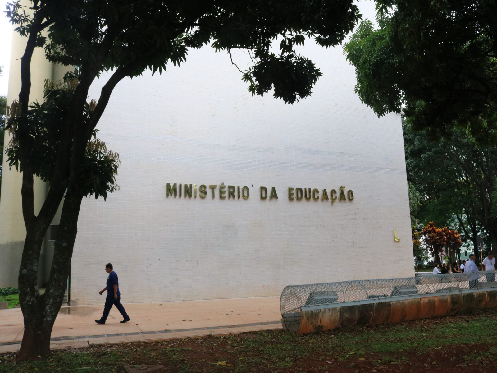 Governo Lula prepara projeto de lei para garantir orçamento fixo para universidades federais