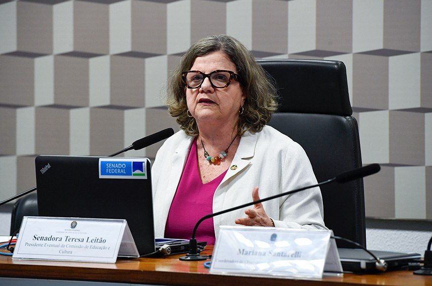 CE volta a debater Plano Nacional de Educação