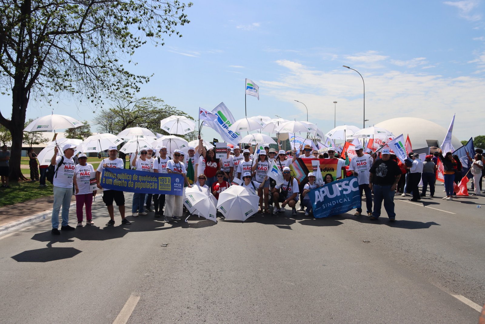 Em defesa do serviço público, PROIFES-Federação participa da Marcha Nacional contra a Reforma Administrativa