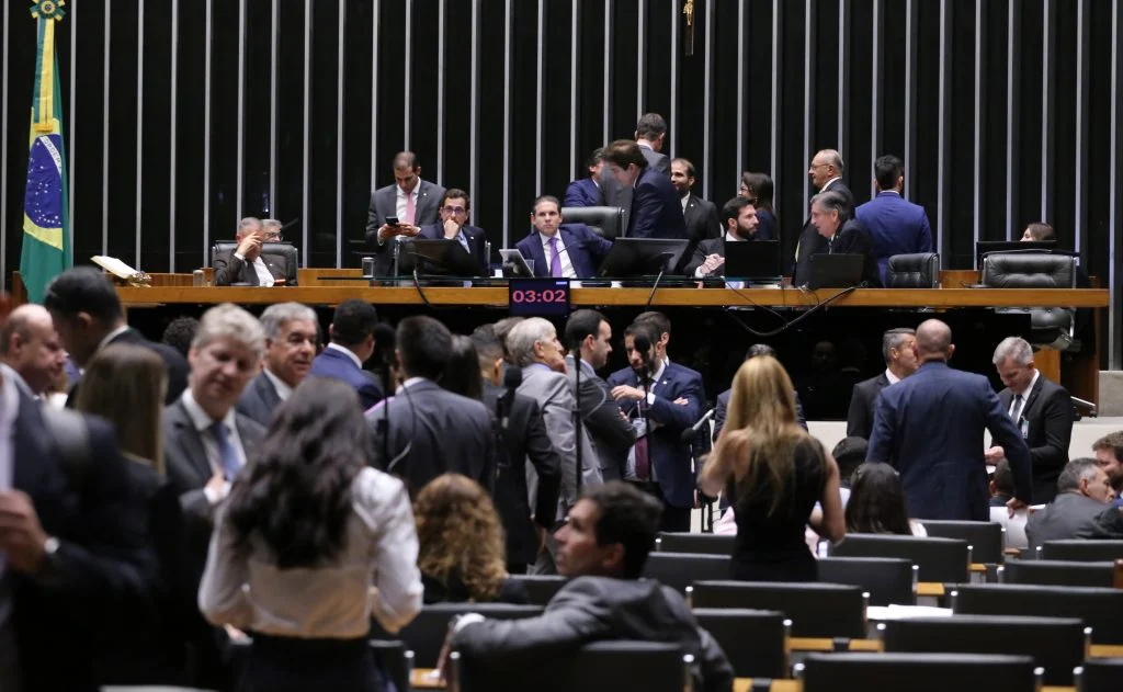 Câmara aprova inclusão de bolsistas de pós-graduação na Previdência Social