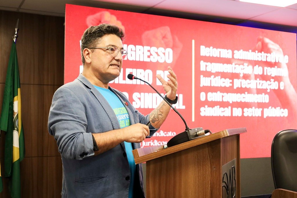 PROIFES debate direito sindical com a OAB e entidades, em Fortaleza